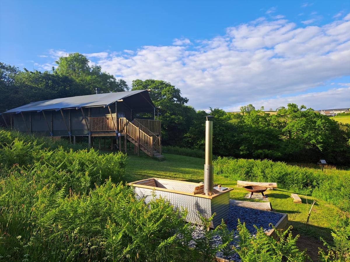 Brackenhill Glamping - Safari Tent With Hot Tub - Sleeps 6 Ivybridge Bagian luar foto